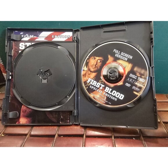 First Blood Special Edition 2 Disc DVD Set Sylvester Stallone - Picture 4 of 4